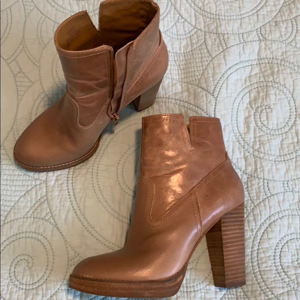 Lucky Brand camel booties
